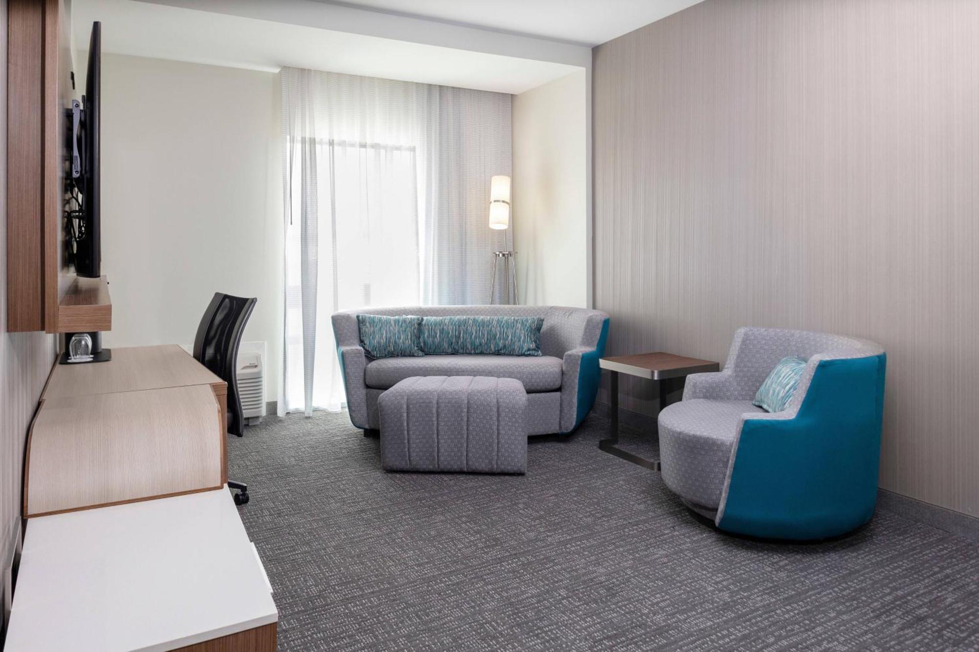 Courtyard By Marriott Indianapolis West-Speedway Hotel Exterior photo